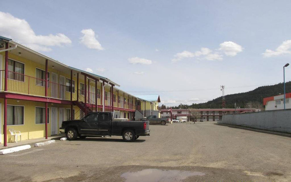 Westwood Motel 100 Mile House Dış mekan fotoğraf