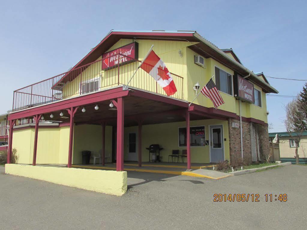 Westwood Motel 100 Mile House Dış mekan fotoğraf